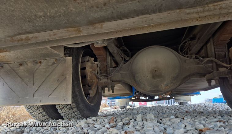 image for item DP6196 2002 International 4700 flatbed truck