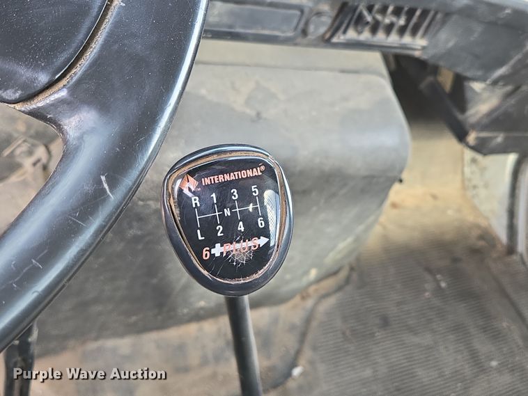 image for item DP6196 2002 International 4700 flatbed truck