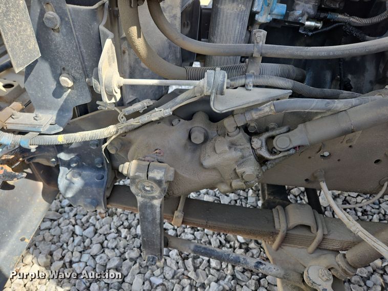 image for item DP6196 2002 International 4700 flatbed truck