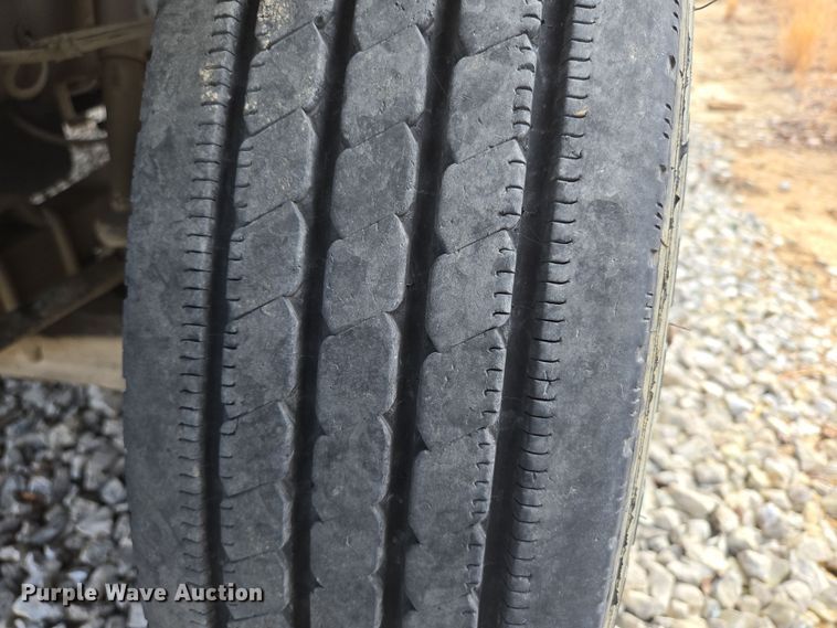 image for item DP6196 2002 International 4700 flatbed truck