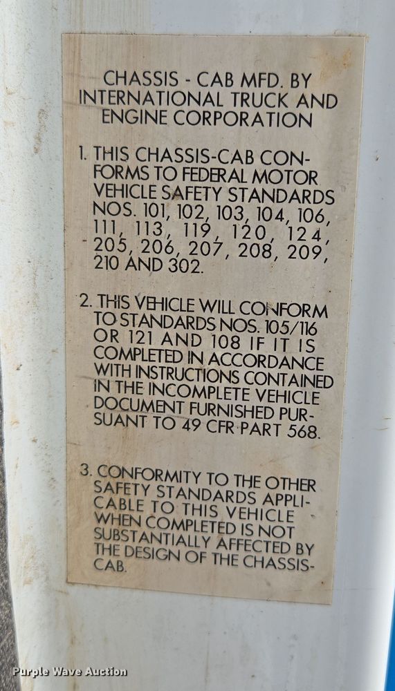 image for item DP6196 2002 International 4700 flatbed truck