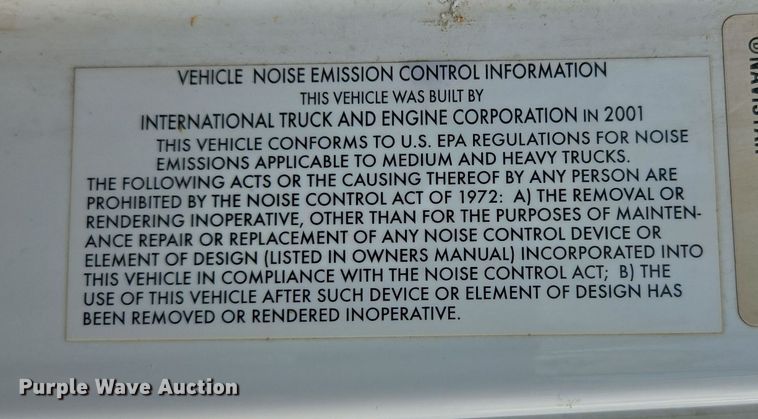 image for item DP6196 2002 International 4700 flatbed truck