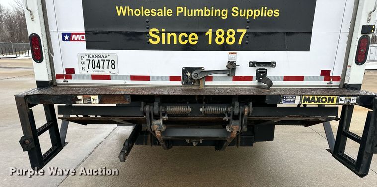 image for item DQ6602 2019 Mitsubishi Fuso Canter box truck