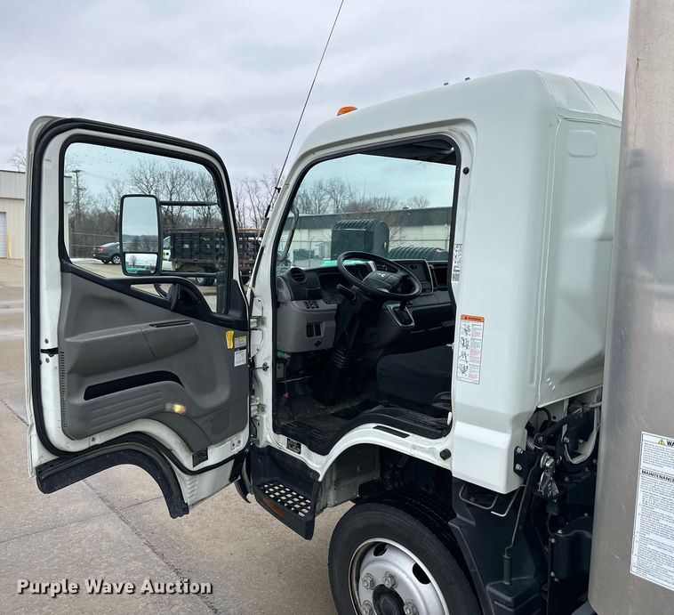 image for item DQ6602 2019 Mitsubishi Fuso Canter box truck