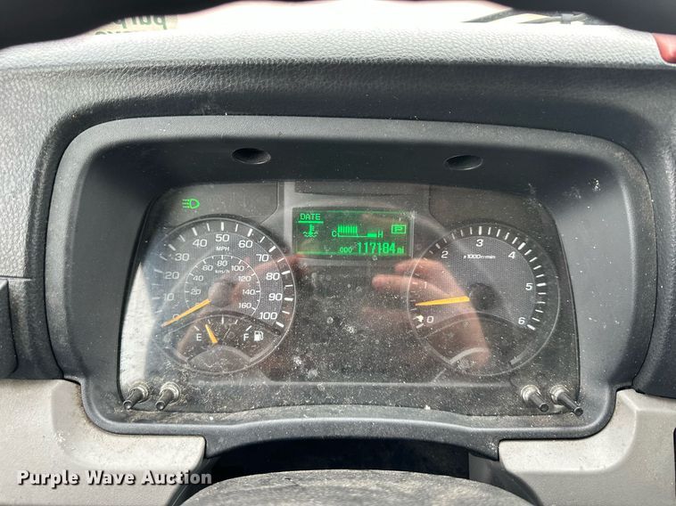 image for item DQ6602 2019 Mitsubishi Fuso Canter box truck