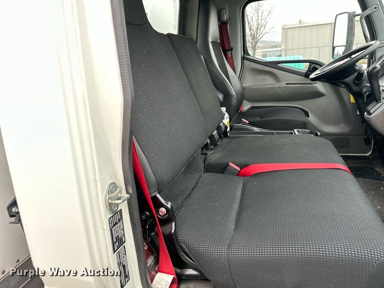 image for item DQ6602 2019 Mitsubishi Fuso Canter box truck