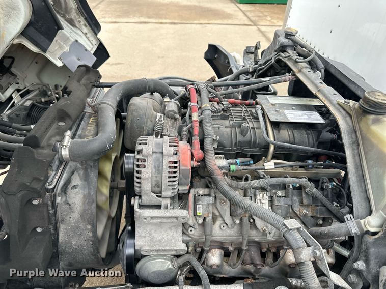 image for item DQ6602 2019 Mitsubishi Fuso Canter box truck