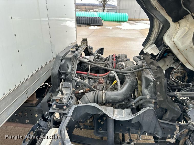 image for item DQ6602 2019 Mitsubishi Fuso Canter box truck