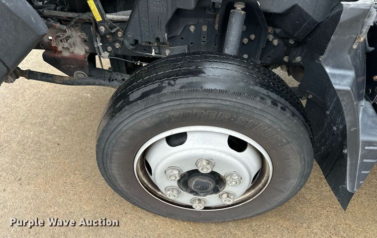 image for item DQ6602 2019 Mitsubishi Fuso Canter box truck