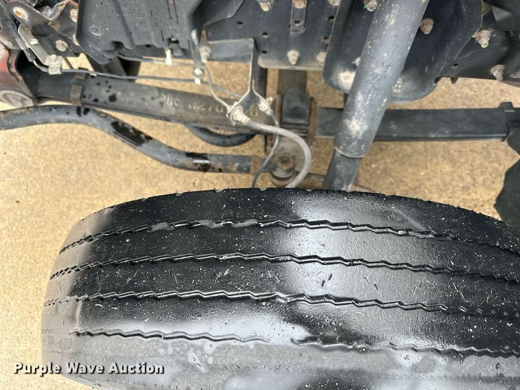 image for item DQ6602 2019 Mitsubishi Fuso Canter box truck