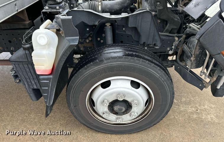 image for item DQ6602 2019 Mitsubishi Fuso Canter box truck