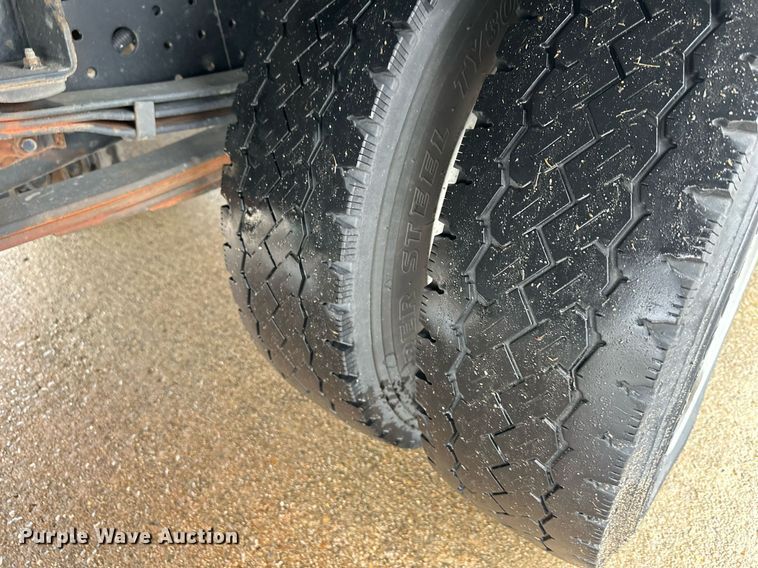 image for item DQ6602 2019 Mitsubishi Fuso Canter box truck