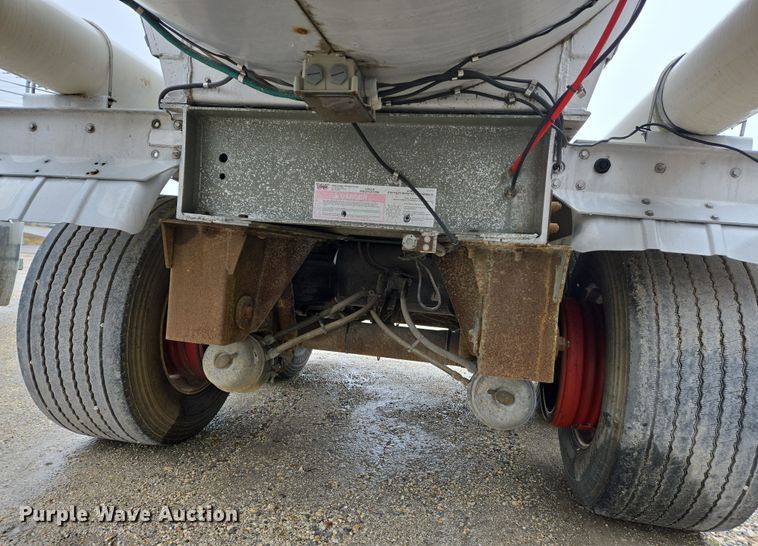 image for item DS5254 2001 Polar tank trailer