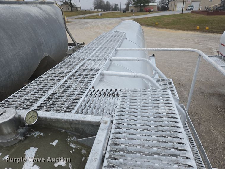 image for item DS5254 2001 Polar tank trailer