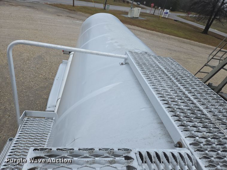 image for item DS5254 2001 Polar tank trailer