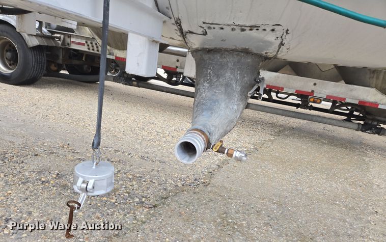 image for item DS5254 2001 Polar tank trailer