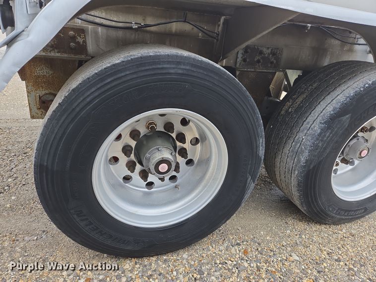 image for item DS5254 2001 Polar tank trailer