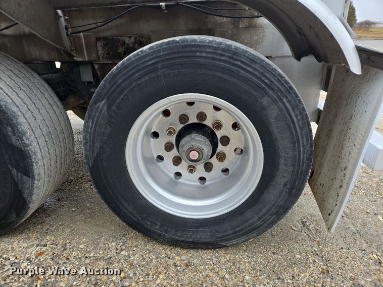 image for item DS5254 2001 Polar tank trailer