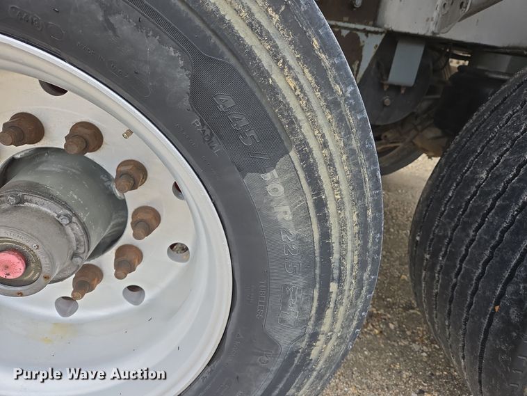 image for item DS5254 2001 Polar tank trailer