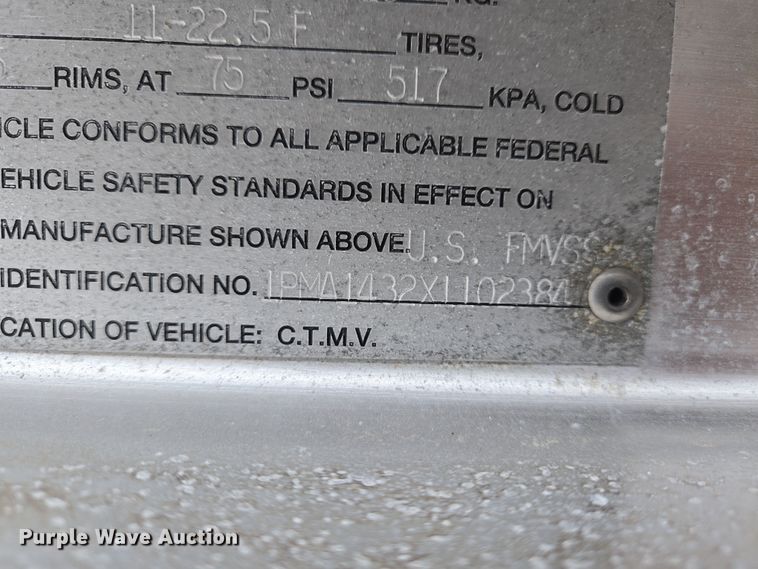 image for item DS5254 2001 Polar tank trailer