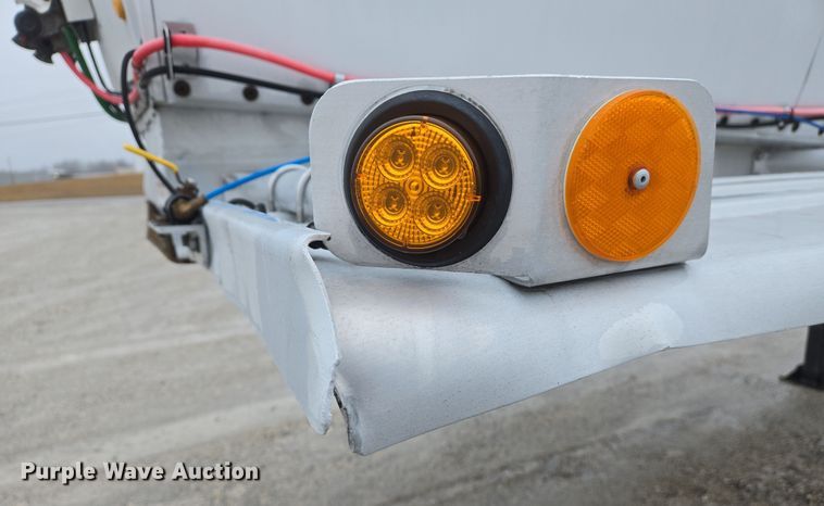 image for item DS5255 1999 Polar tank trailer