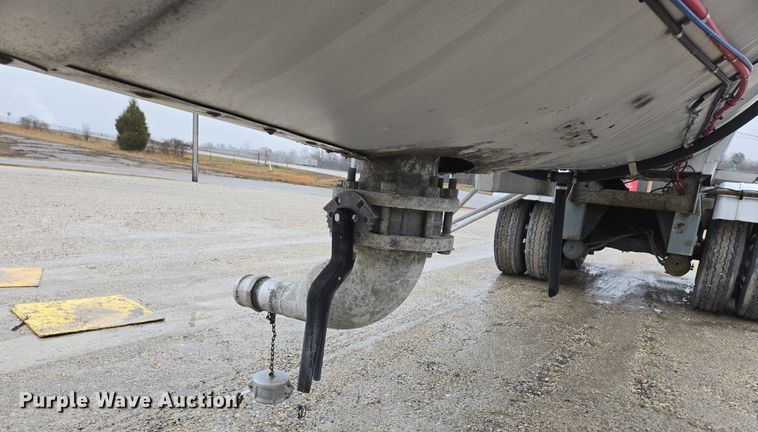 image for item DS5255 1999 Polar tank trailer