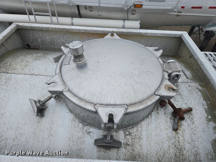 image for item DS5255 1999 Polar tank trailer