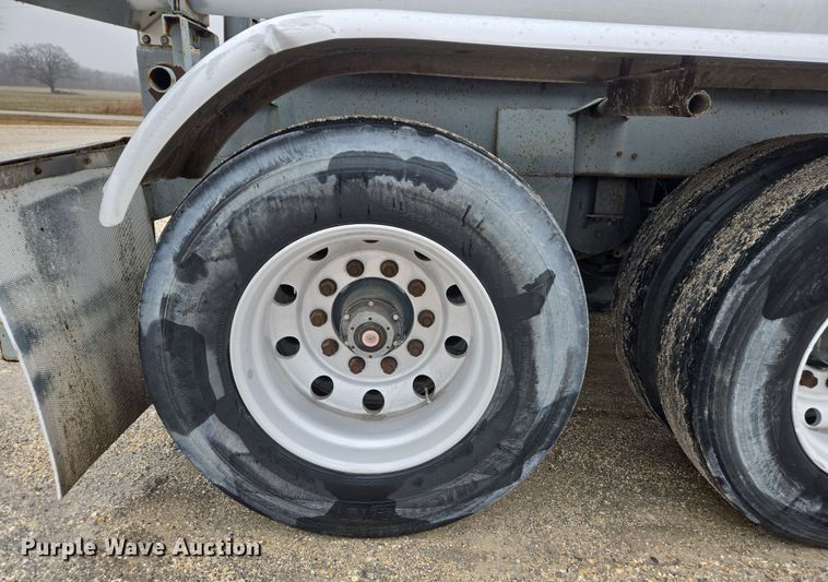 image for item DS5255 1999 Polar tank trailer