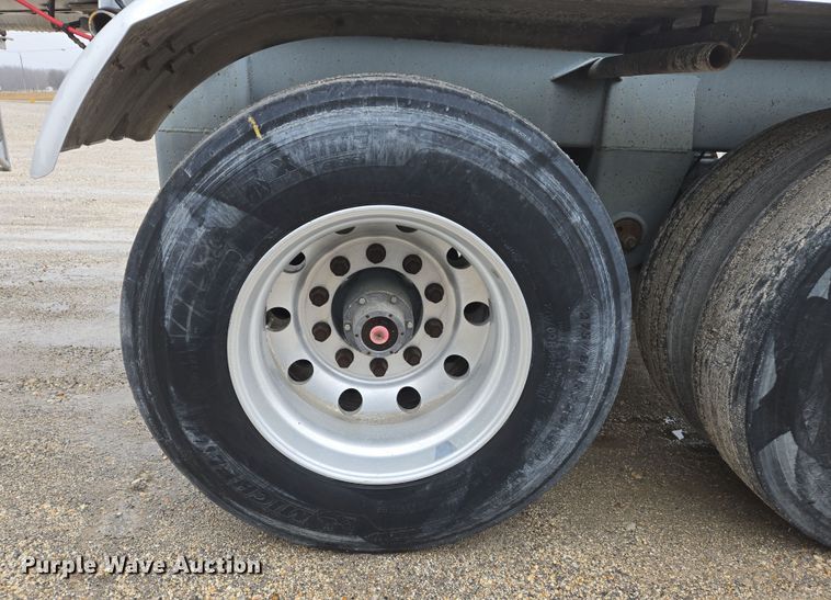 image for item DS5255 1999 Polar tank trailer