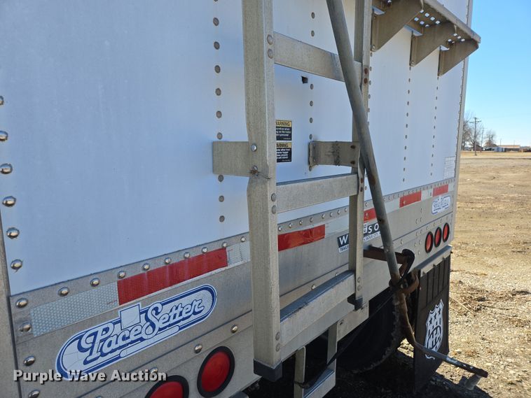 image for item DS5287 1999 Wilson Pacesetter grain trailer