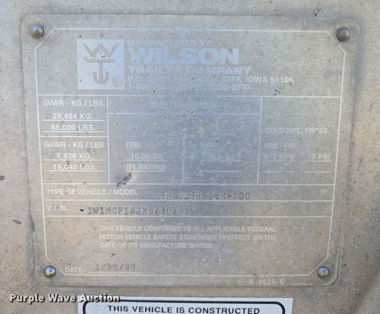 image for item DS5287 1999 Wilson Pacesetter grain trailer