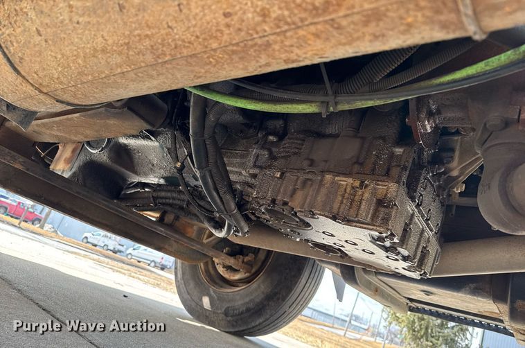 image for item DT0619 2005 International 4400 SBA 4x2 bucket truck