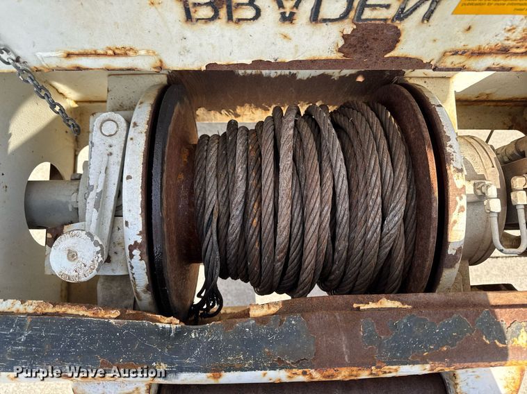 image for item DT0619 2005 International 4400 SBA 4x2 bucket truck