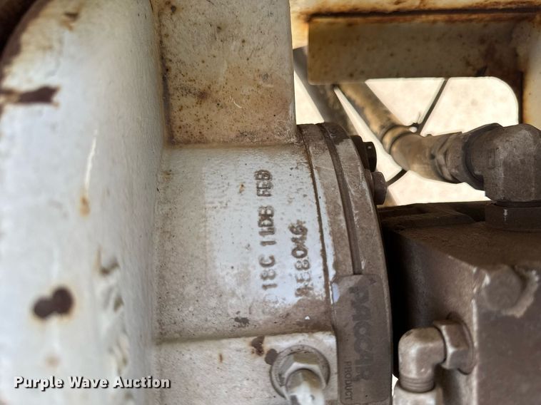 image for item DT0619 2005 International 4400 SBA 4x2 bucket truck