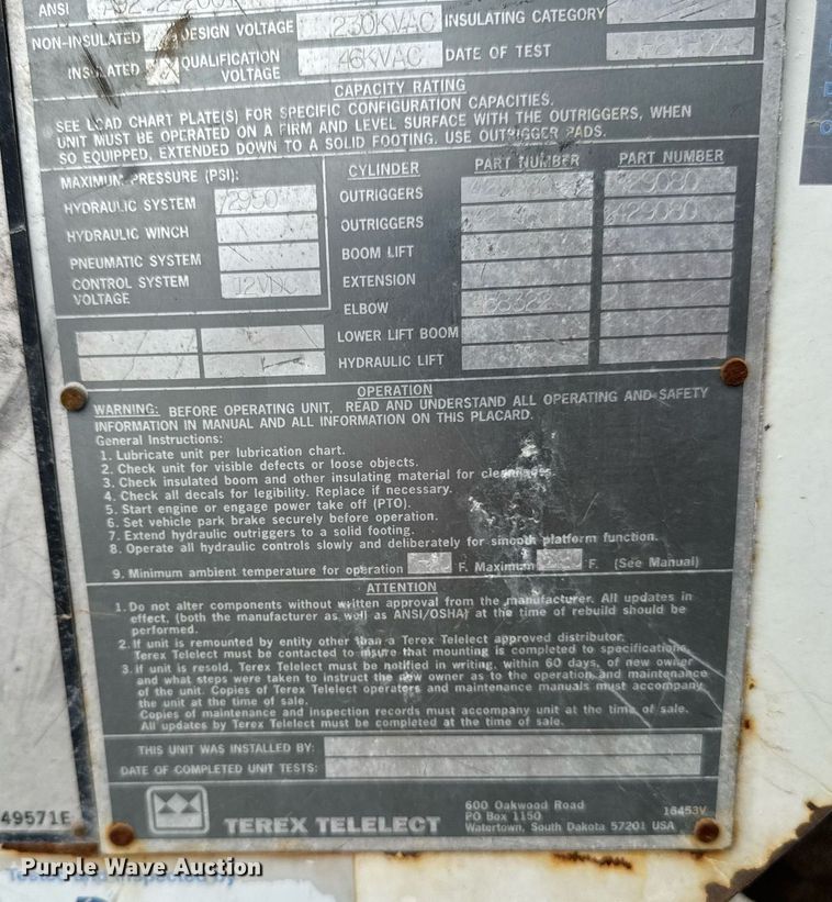 image for item DT0619 2005 International 4400 SBA 4x2 bucket truck