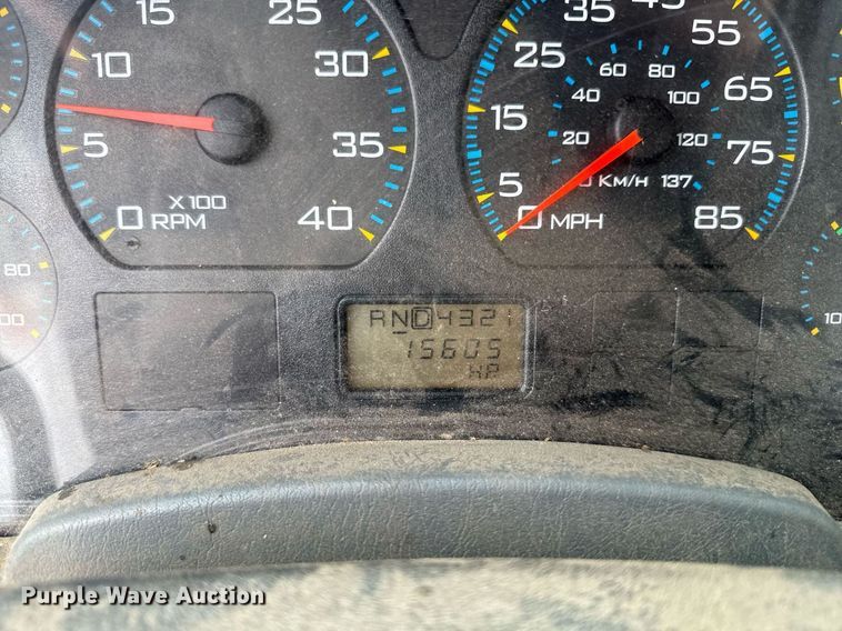 image for item DT0619 2005 International 4400 SBA 4x2 bucket truck