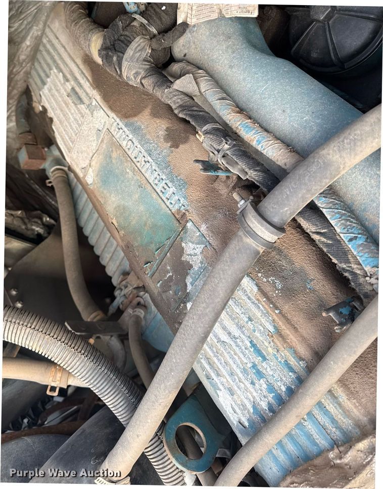 image for item DT0619 2005 International 4400 SBA 4x2 bucket truck