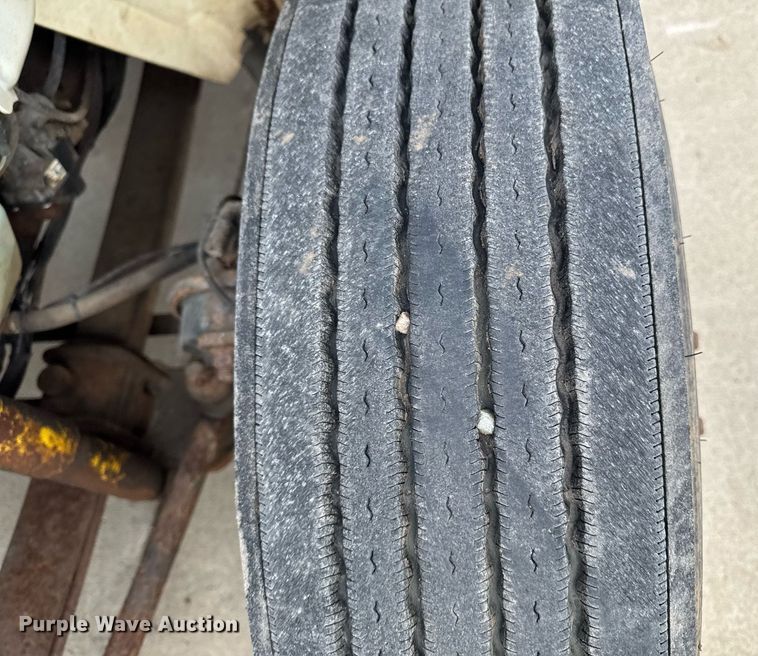 image for item DT0619 2005 International 4400 SBA 4x2 bucket truck