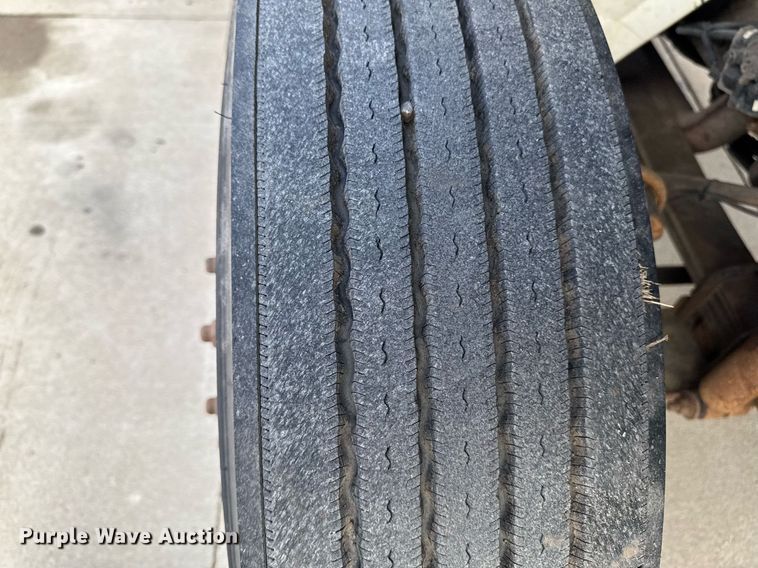 image for item DT0619 2005 International 4400 SBA 4x2 bucket truck