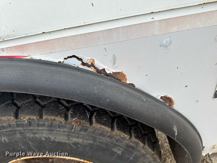 image for item DT0620 1998 International 4900 4x2 digger derrick truck