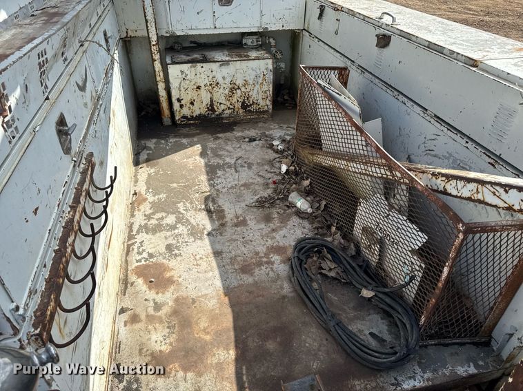 image for item DT0620 1998 International 4900 4x2 digger derrick truck