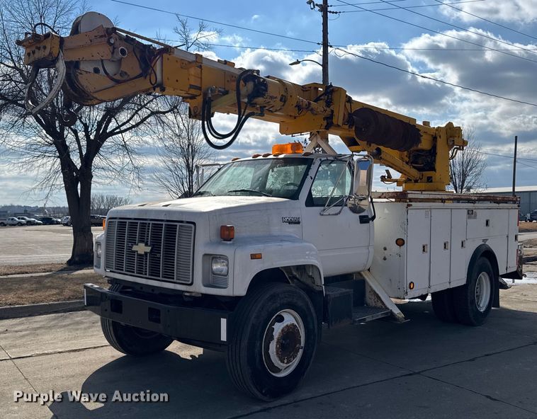 image for item DT0622 1992 Chevrolet Topkick C6500 digger derrick truck