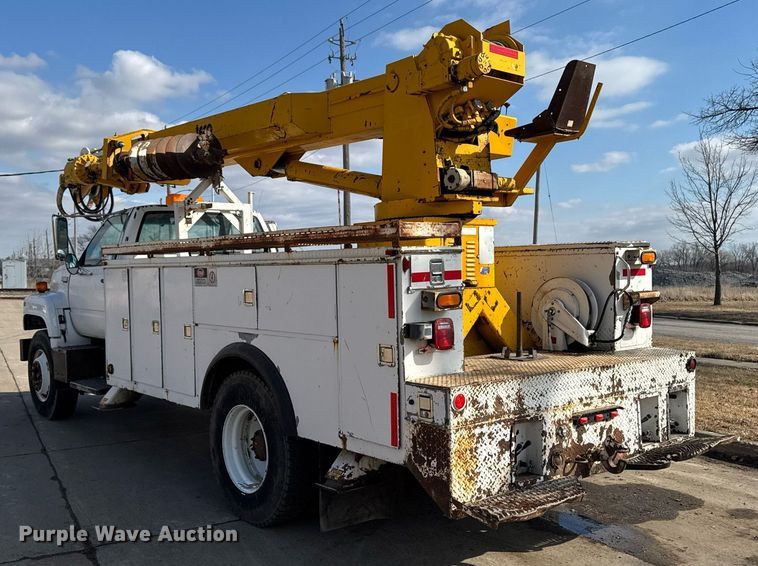 image for item DT0622 1992 Chevrolet Topkick C6500 digger derrick truck