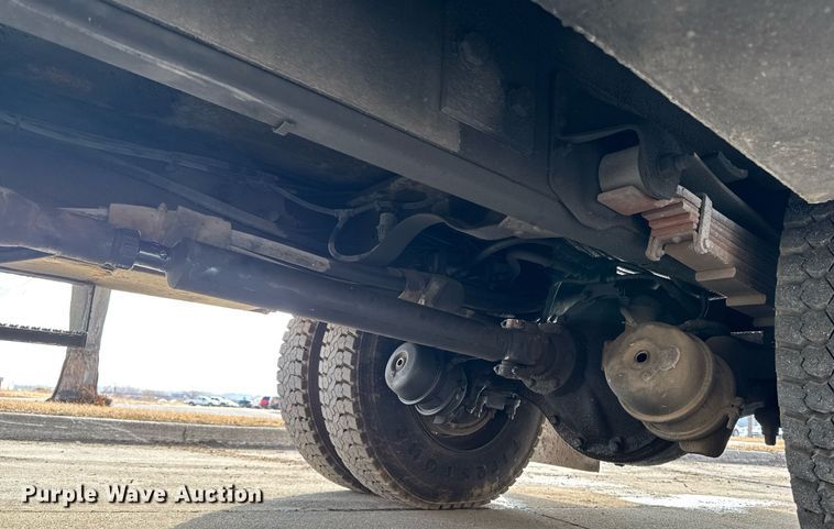 image for item DT0622 1992 Chevrolet Topkick C6500 digger derrick truck