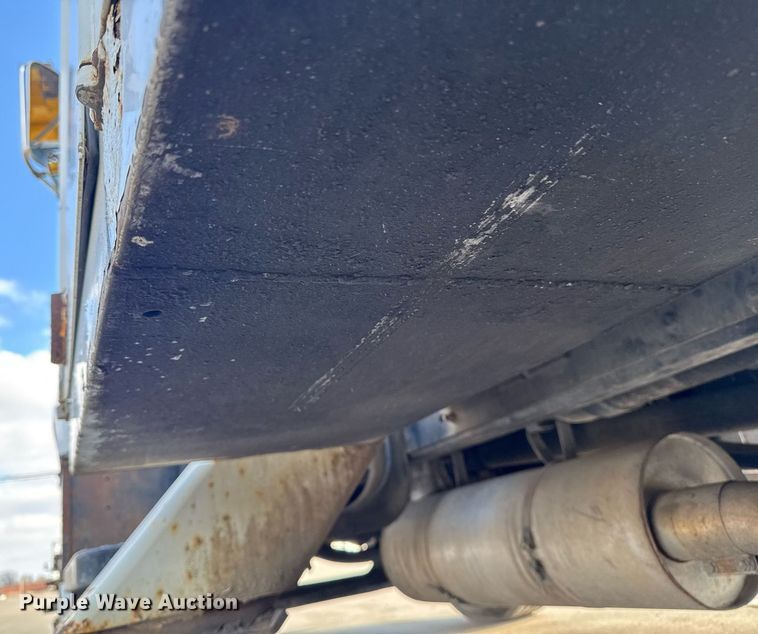 image for item DT0622 1992 Chevrolet Topkick C6500 digger derrick truck