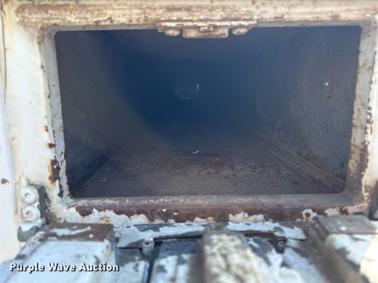 image for item DT0622 1992 Chevrolet Topkick C6500 digger derrick truck