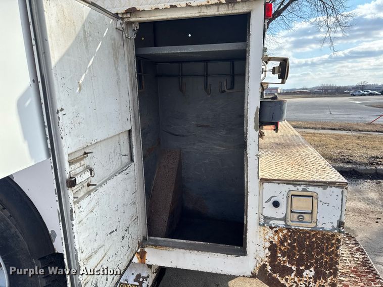 image for item DT0622 1992 Chevrolet Topkick C6500 digger derrick truck