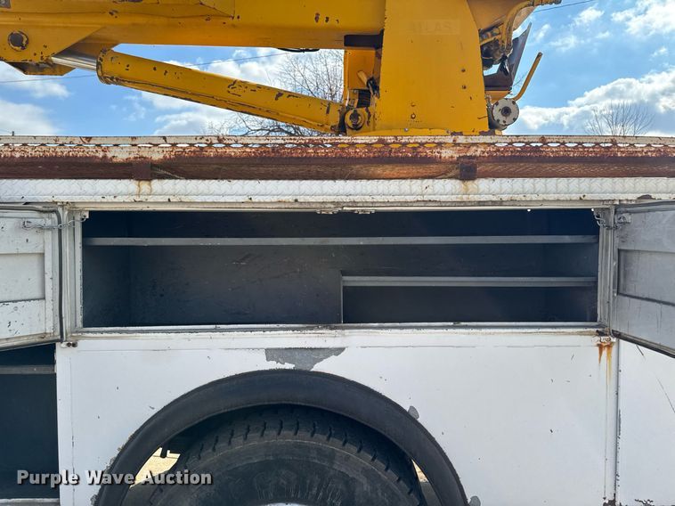 image for item DT0622 1992 Chevrolet Topkick C6500 digger derrick truck