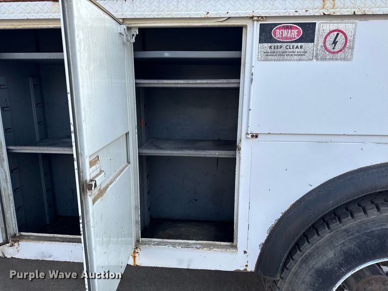 image for item DT0622 1992 Chevrolet Topkick C6500 digger derrick truck