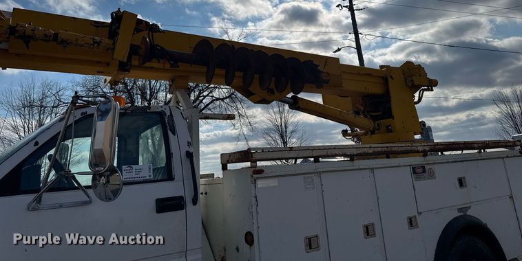 image for item DT0622 1992 Chevrolet Topkick C6500 digger derrick truck